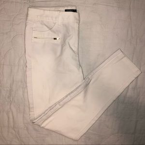 NWT- Ivanka Trump Pants Sz 8
